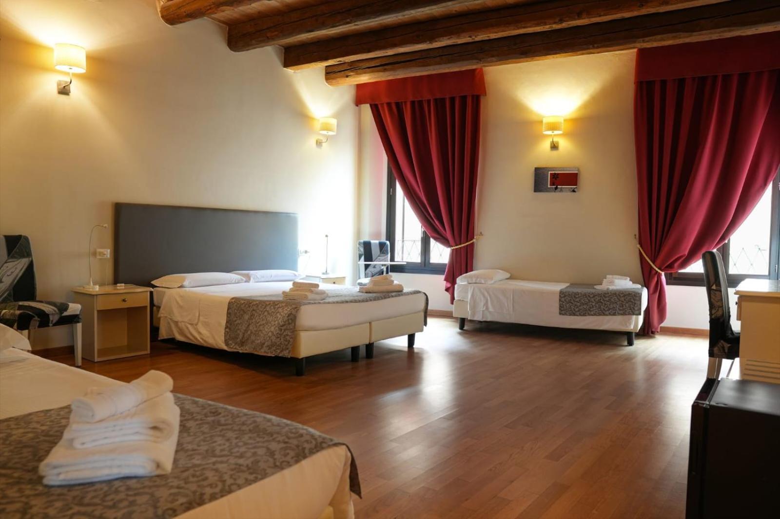 Honey Rooms Ferrara Zewnętrze zdjęcie